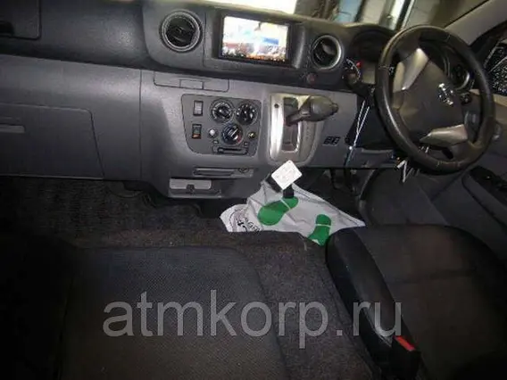 Микроавтобус Nissan CARAVAN CW8E26 2014 года б/у фото 3