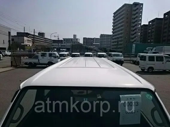 Микроавтобус Nissan CARAVAN VRE25 2010 года б/у фото 6