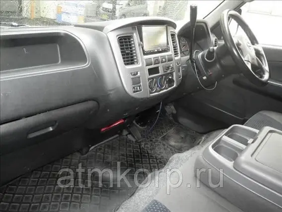 Микроавтобус Nissan CARAVAN VRE25 2012 года б/у фото 5