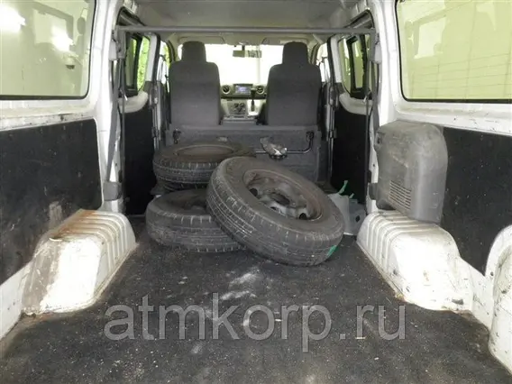 Микроавтобус Nissan CARAVAN NV350 VW6E26 2013 года б/у фото 5