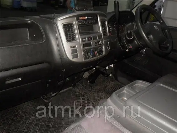 Микроавтобус Nissan CARAVAN CWGE25 2010 года б/у фото 5