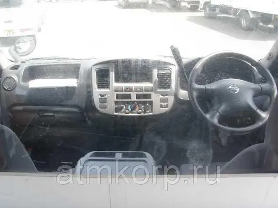 Микроавтобус Nissan CARAVAN VRE25 2010 года б/у фото 4