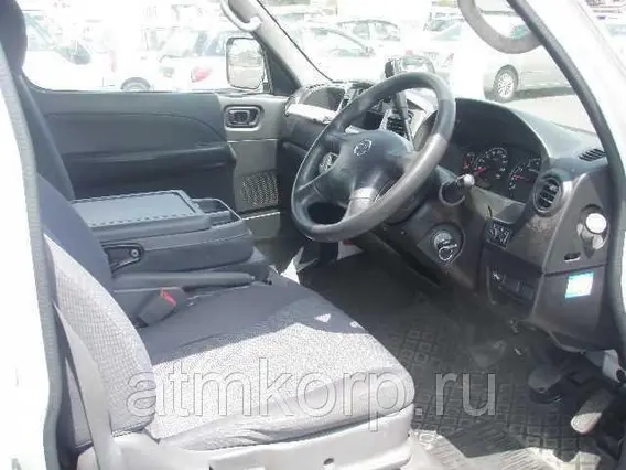 Микроавтобус Nissan CARAVAN VRE25 2010 года б/у фото 5