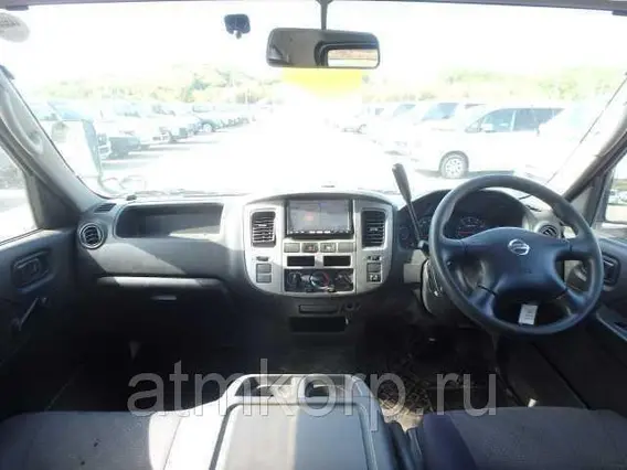 Микроавтобус Nissan CARAVAN VRE25 2012 года б/у фото 4