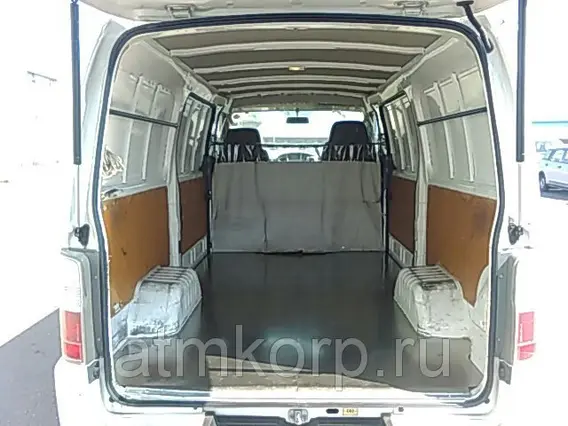 Микроавтобус Nissan CARAVAN VWE25 2010 года б/у