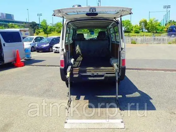 Микроавтобус Nissan CARAVAN VWE25 2012 года б/у