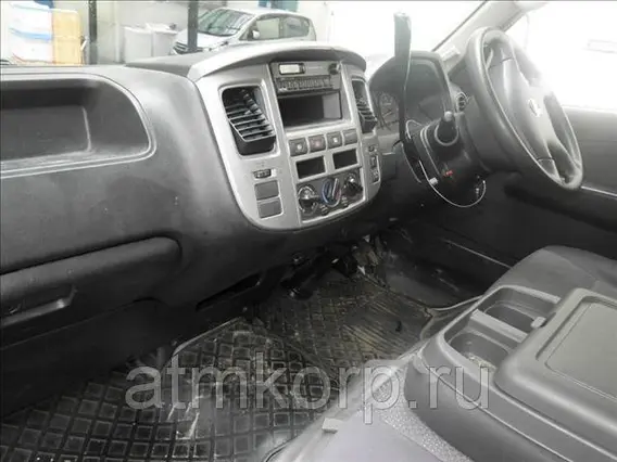 Микроавтобус Nissan CARAVAN VWME25 2010 года б/у фото 5