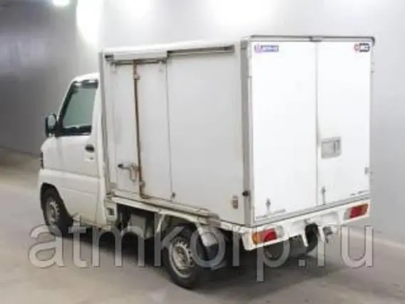 Изотермический фургон Nissan CLIPPER U71T 2010 года б/у фото 2