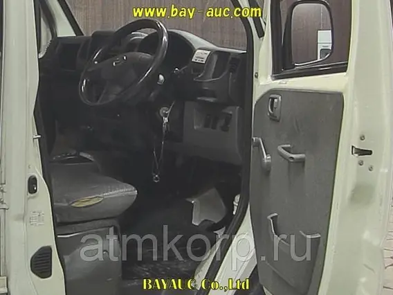 Изотермический фургон Nissan CLIPPER U71T 2013 года б/у фото 3