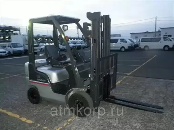 Вилочный погрузчик Nissan L01A15D 2007 года б/у