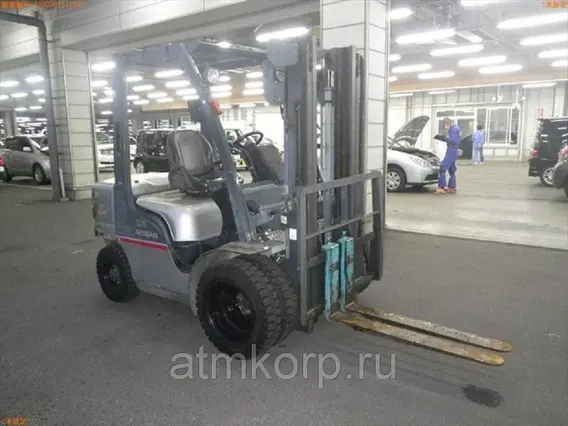 Вилочный погрузчик Nissan PL02A25 2007 года б/у