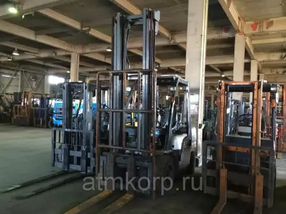 Вилочный погрузчик Nissan UGL02 2007 года б/у