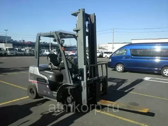 Вилочный погрузчик NISSAN Y1F2A20 2008 года б/у