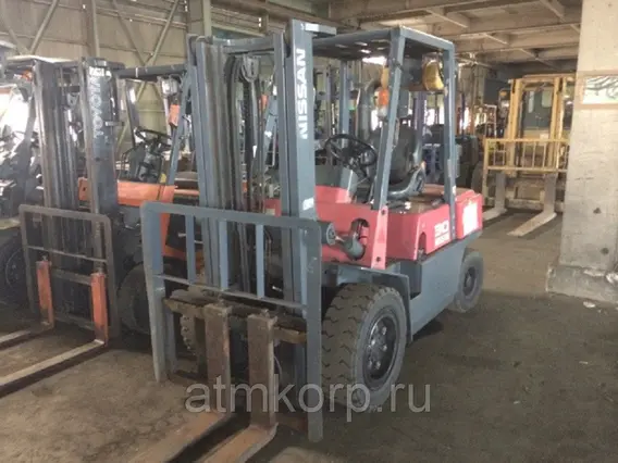 Вилочный погрузчик NISSAN FGJ02M30 1998 года б/у