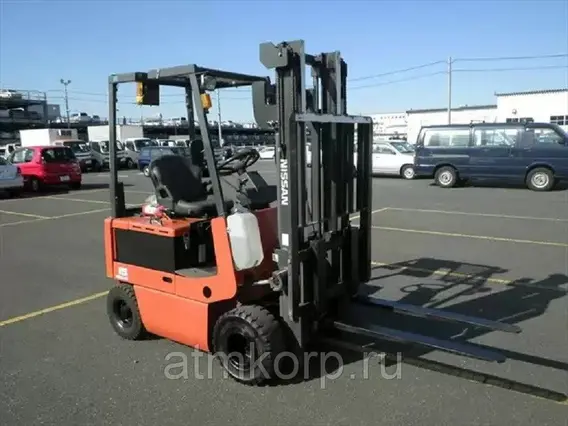 Вилочный погрузчик Nissan FP01L15 2004 года б/у