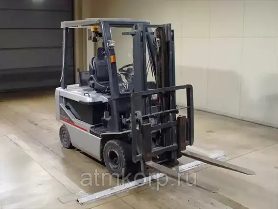 Вилочный погрузчик Nissan P1B2 2010 года б/у