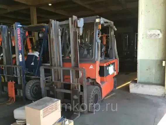 Вилочный погрузчик Nissan QP02 2004 года б/у