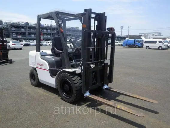 Вилочный погрузчик Nissan UG1F2A30J 2012 года б/у