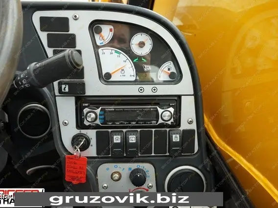 Телескопический погрузчик JCB LOADALL 535-125 2010 года б/у фото 8
