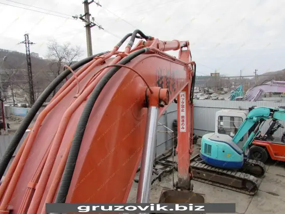 Экскаватор Hitachi ZX200 2006 года б/у фото 6