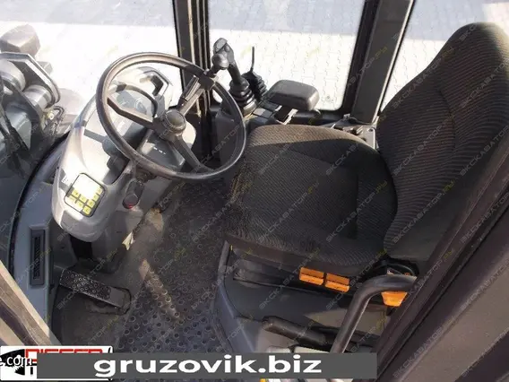 Фронтальный погрузчик Volvo L45B 2008 года б/у фото 2