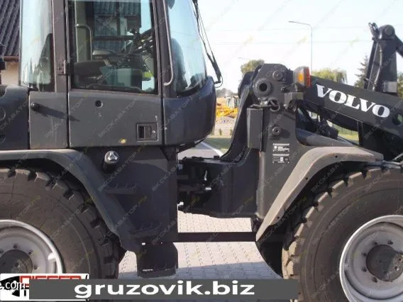 Фронтальный погрузчик Volvo L45B 2008 года б/у фото 6