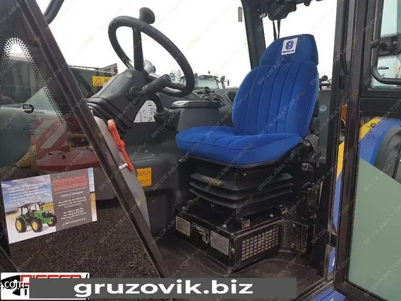 Телескопический погрузчик New Holland LM 5060 PLUS 2011 года б/у фото 7