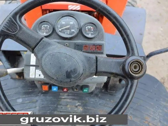 Экскаватор-погрузчик Kubota R420 2005 года б/у фото 8