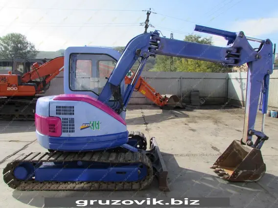 Экскаватор Komatsu PC50UU-2E 2002 года б/у фото 3
