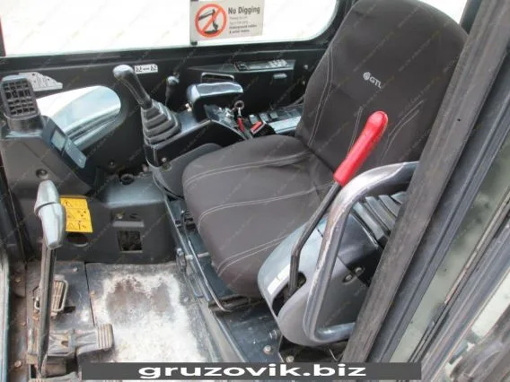 Экскаватор Hitachi ZX30U-2 2007 года б/у фото 5