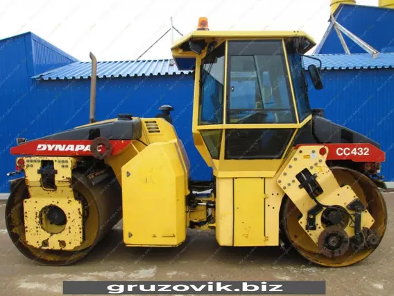 Дорожный каток Dynapac CC424HF 2005 года б/у