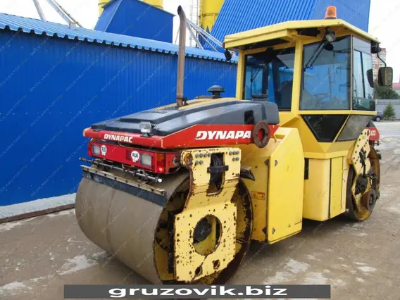 Дорожный каток Dynapac CC424HF 2005 года б/у фото 3
