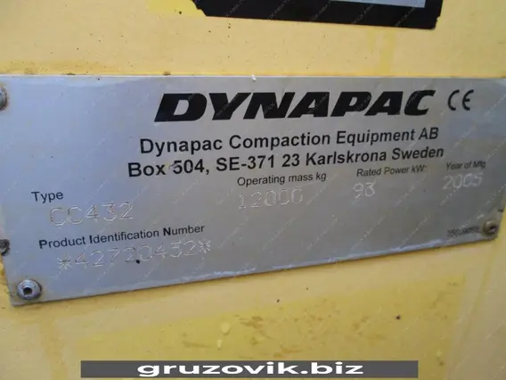 Дорожный каток Dynapac CC424HF 2005 года б/у фото 4