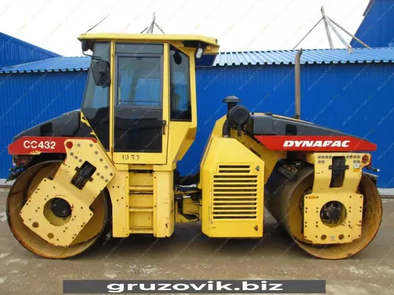 Дорожный каток Dynapac CC424HF 2005 года б/у фото 8