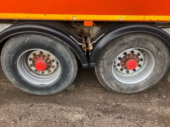 Полуприцеп-бензовоз ППЦ Полуприцеп-цистерна ПЦ-20 1978 года б/у фото 3