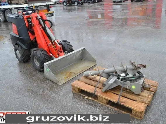 Фронтальный погрузчик DITCH Witch SK300 2013 года б/у