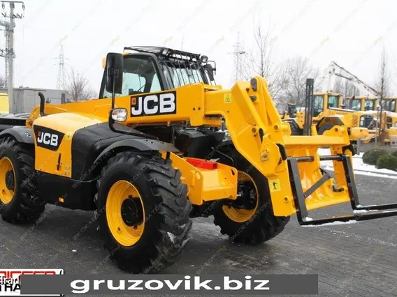 Телескопический погрузчик JCB LOADALL 531-70 2012 года б/у фото 6