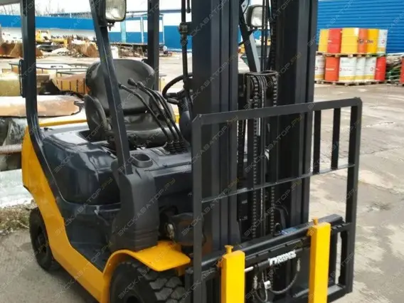 Вилочный погрузчик Komatsu FG18Т-21 2014 года б/у