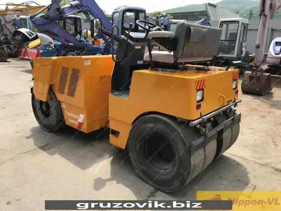 Дорожный каток Sakai TW500 2005 года б/у фото 3