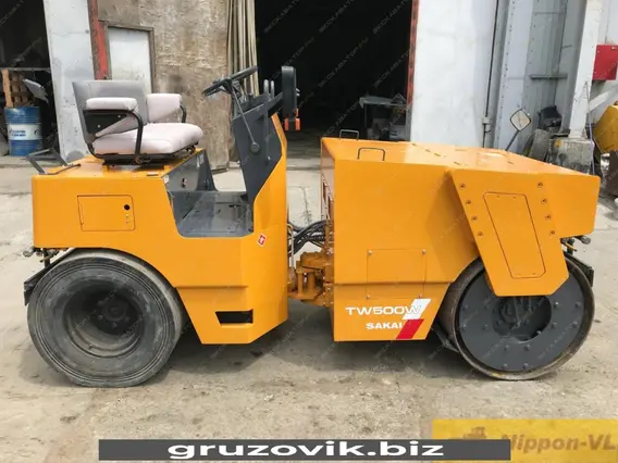 Дорожный каток Sakai TW500 2005 года б/у фото 6