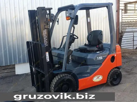 Вилочный погрузчик Toyota 8FD15 2011 года б/у