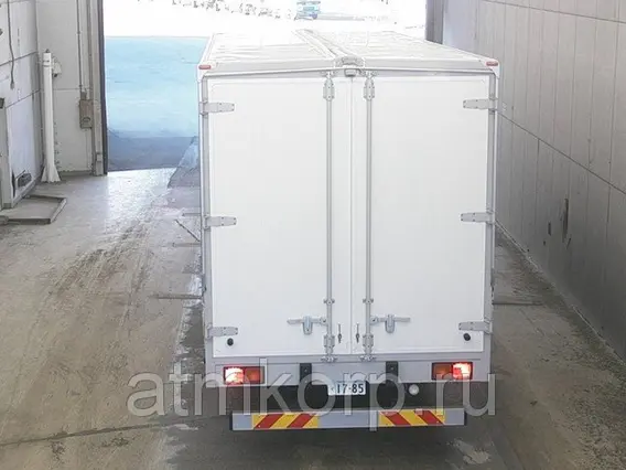 Автофургон Nissan UD MK38L 2013 года б/у фото 3