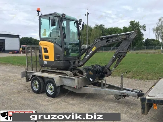 Экскаватор Volvo EC 15C 2012 года б/у фото 3