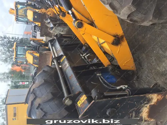 Экскаватор-погрузчик JCB 3CX Super 2011 года б/у фото 4