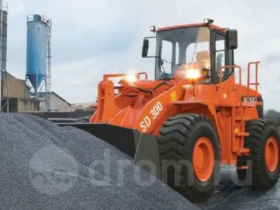 Фронтальный погрузчик Doosan SD300 2019 года б/у
