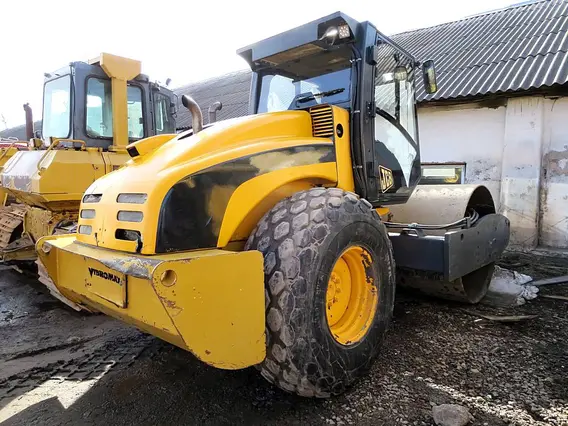Дорожный каток JCB Vibromax VM115D 2006 года б/у фото 4