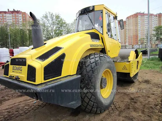 Дорожный каток Bomag BW 213 DH-4 2014 года б/у фото 3