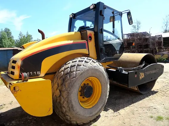 Дорожный каток JCB Vibromax VM115D 2008 года б/у фото 4