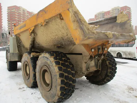 Карьерный самосвал Liebherr TA230 2012 года б/у фото 4