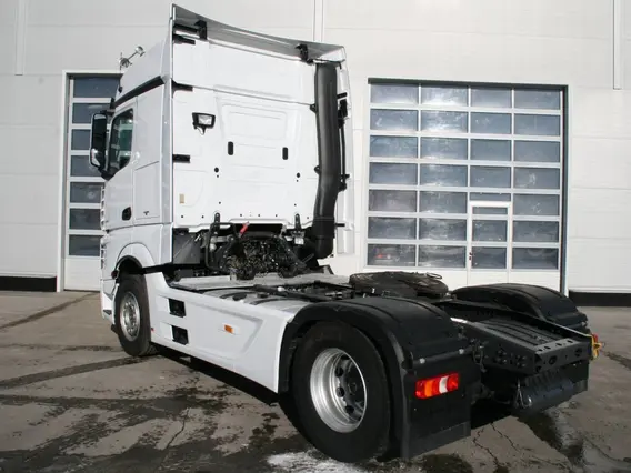 Тягач Mercedes-Benz Actros 1845LS 2015 года б/у фото 5